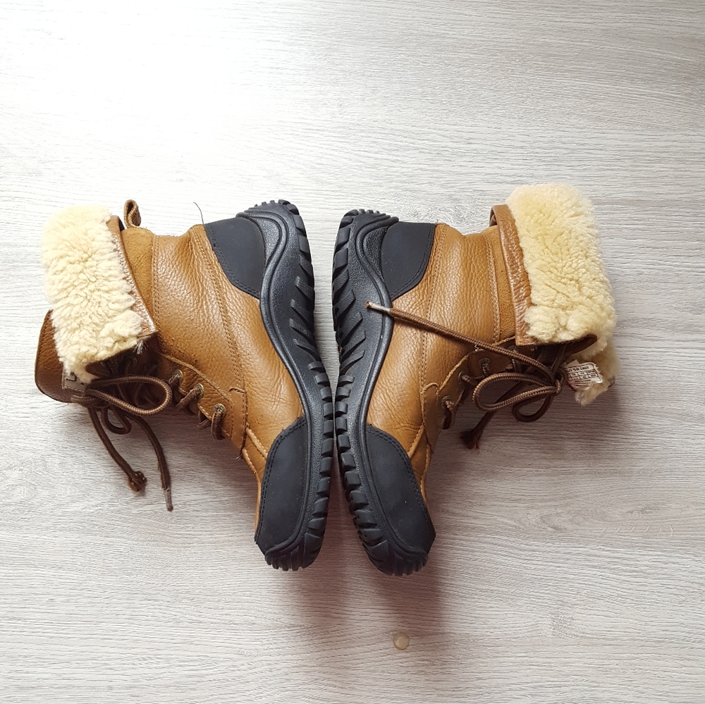 Ugg Adirondack boots